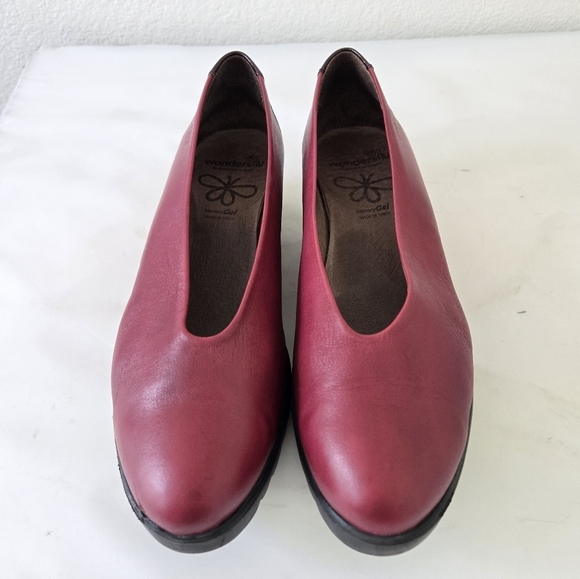 Wonders Fly Classic Leather Wedge Pumps Loafer Burgundy Size 39 Or US 9 - Picture 2 of 16